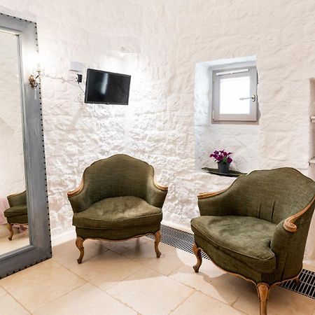 Bed and Breakfast Petranima Wellness In Trulli Ostuni Exterior foto