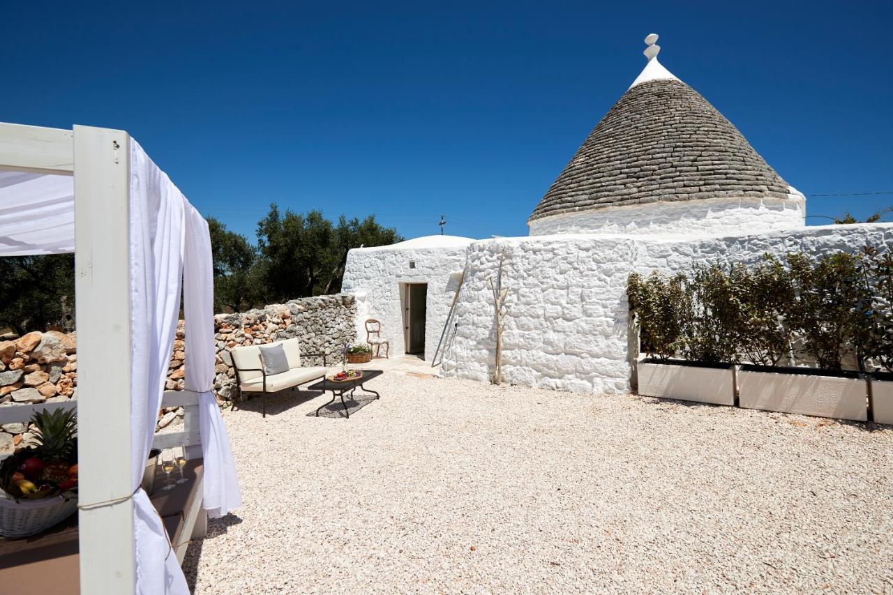 Bed and Breakfast Petranima Wellness In Trulli Ostuni Exterior foto
