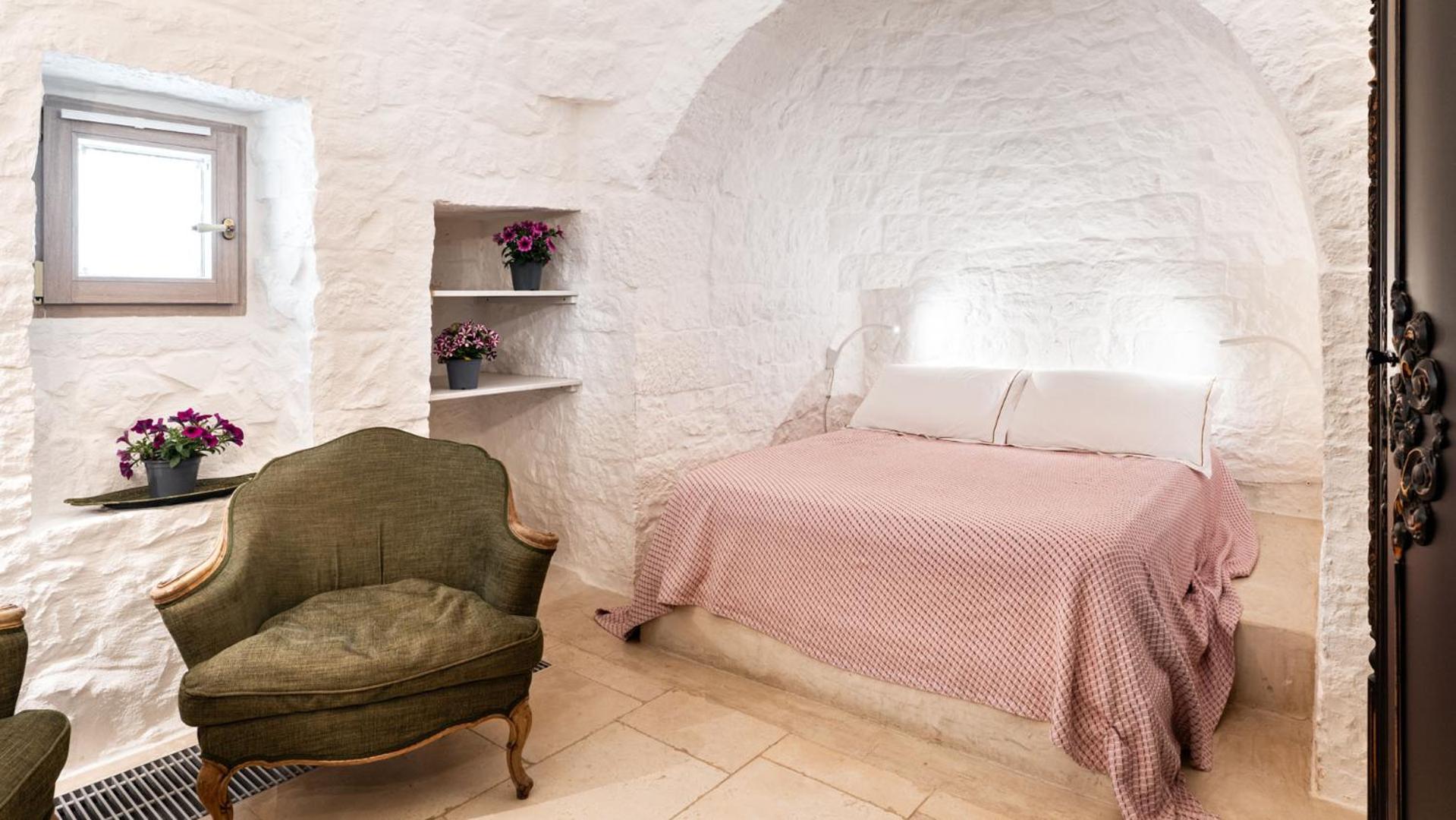 Bed and Breakfast Petranima Wellness In Trulli Ostuni Exterior foto